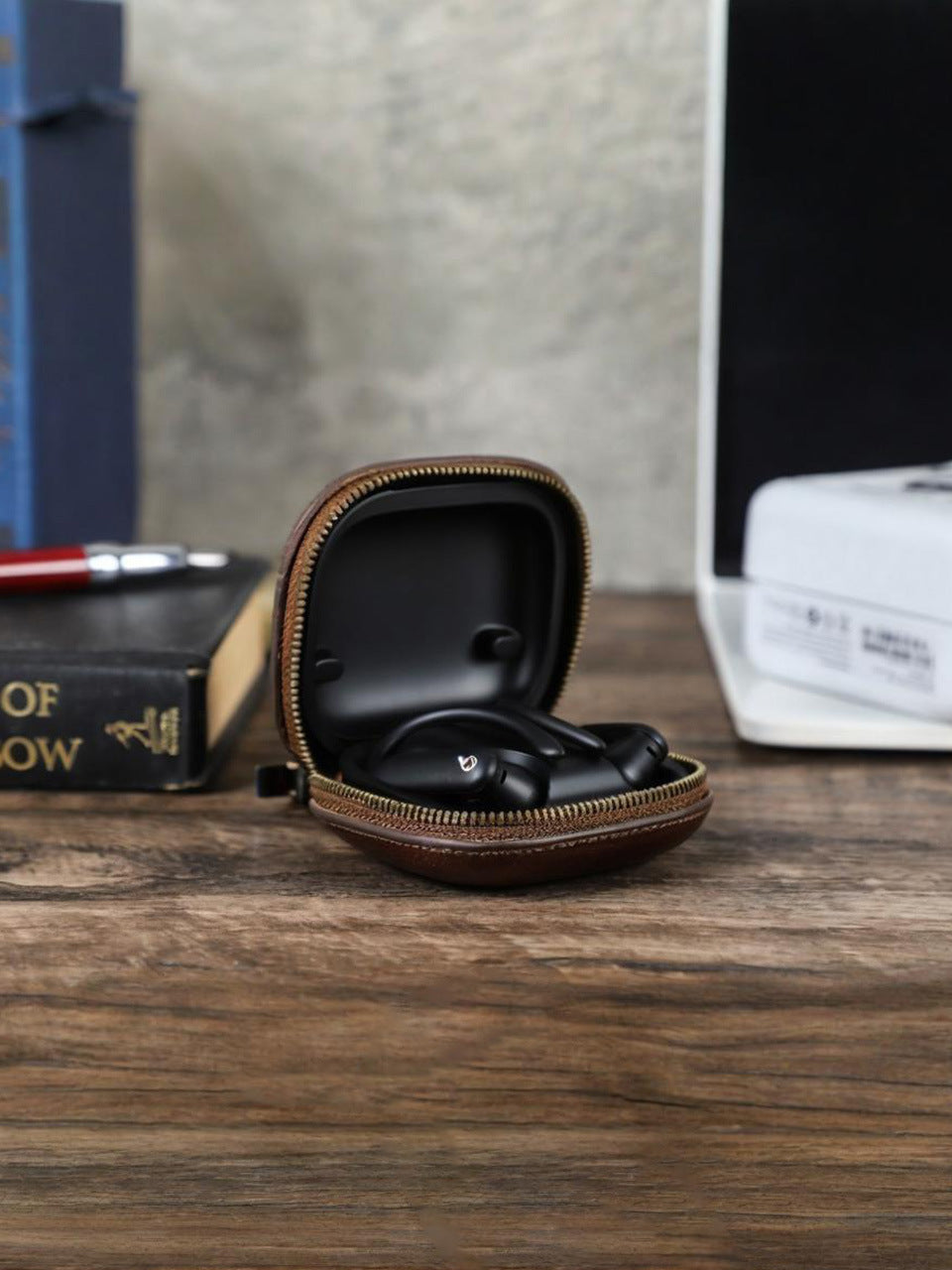 Protective Leather Case with Clip for Powerbeats Pro 2