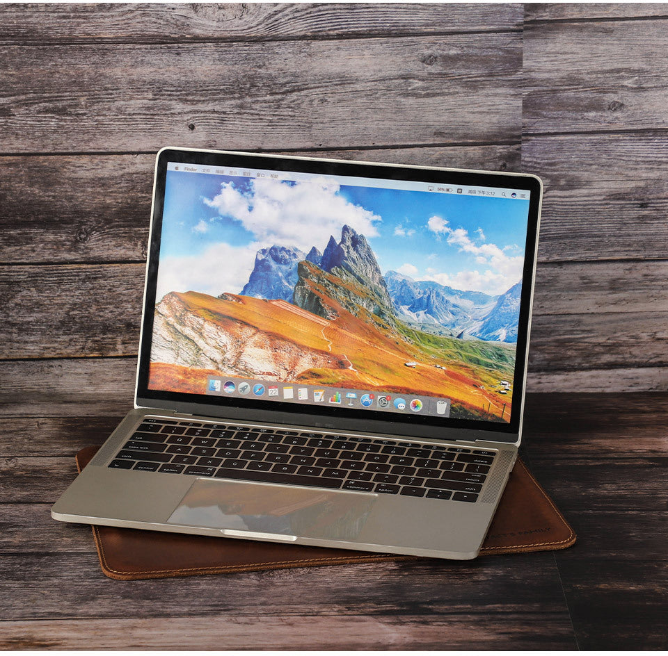 Minimalist Leather Sleeve for 13.6-inch MacBook Air